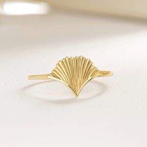 10K Gold Scallop Shell Ring: Dainty Chevron Ocean Jewelry
